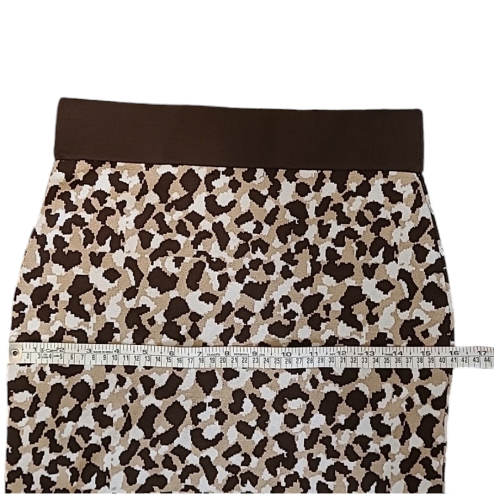 New York & Company 7th Avenue Studio xs midi pencil sweater skirt animal print - Picture 6 of 9